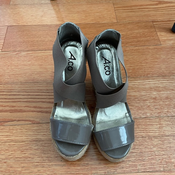 Aco Heels - Picture 2 of 5